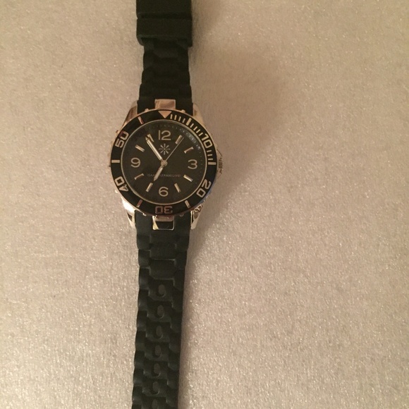 Designer Isaac Mizrahi Black Face Men's Watch - Picture 2 of 2